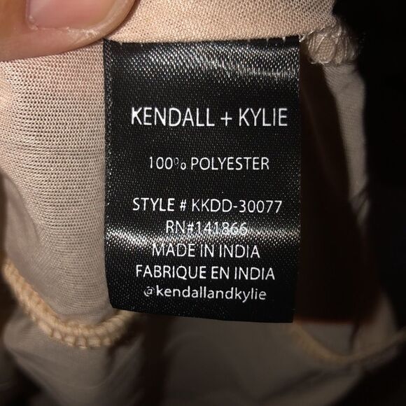 Kendall+Kylie M Flounce Tiered Long Sleeve Floral Animal Pr Swim Coverup - Picture 10 of 12